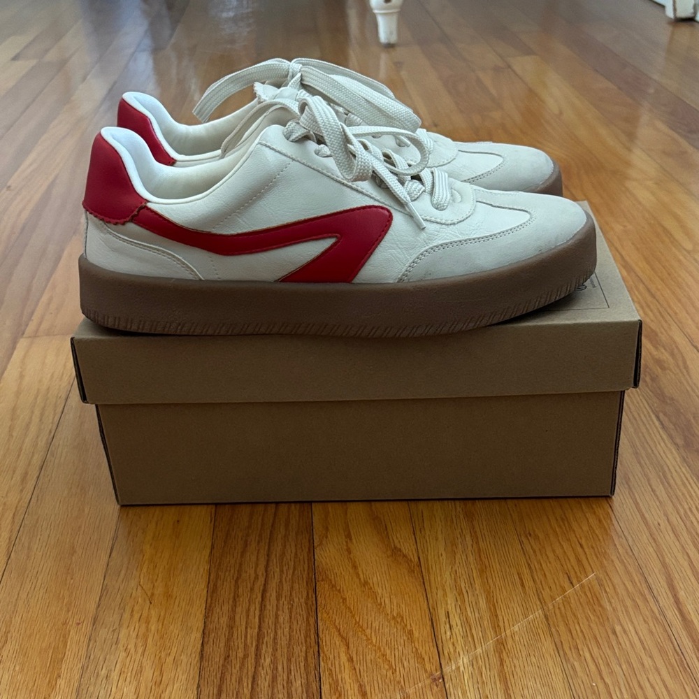 Dolce Vita Stylish White and Red Sneakers